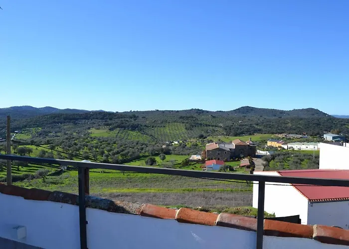 La Martela De Fuentes Casa De Diseno Rural * Fuentes de León